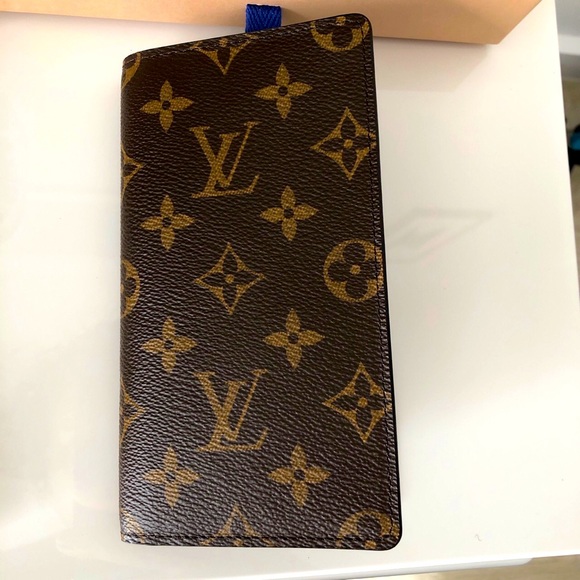 LOUIS VUITTON Monogram Pocket Agenda Cover - Picture 3 of 5